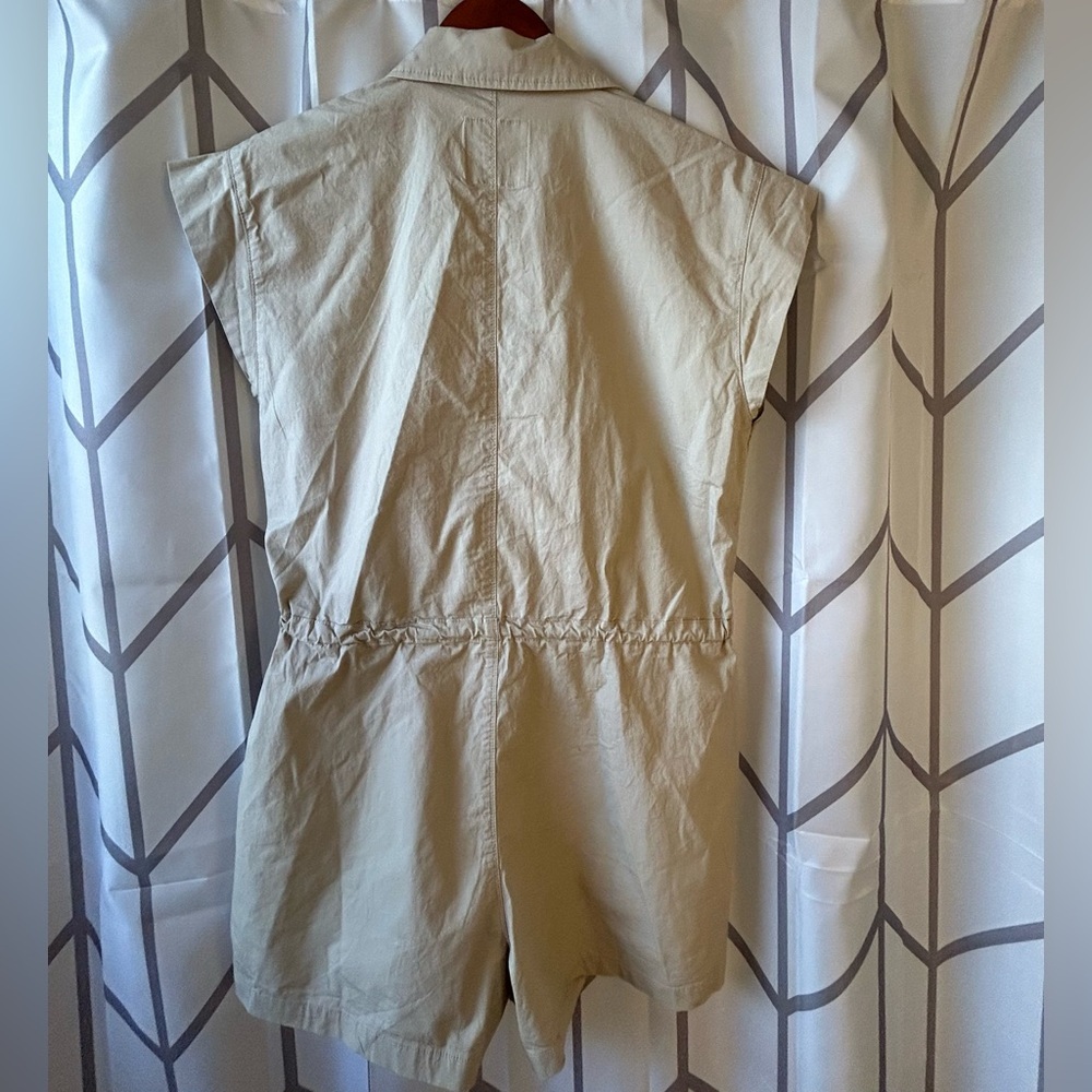 Celebrity Pink Beige Button-Up Romper - Picture 4 of 4